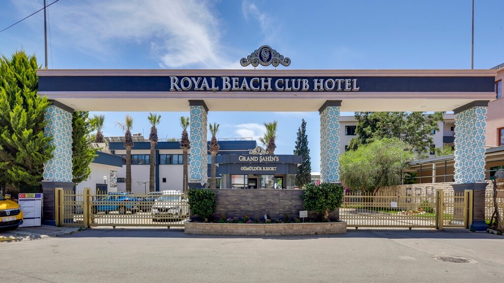 ROYAL BEACH CLUB