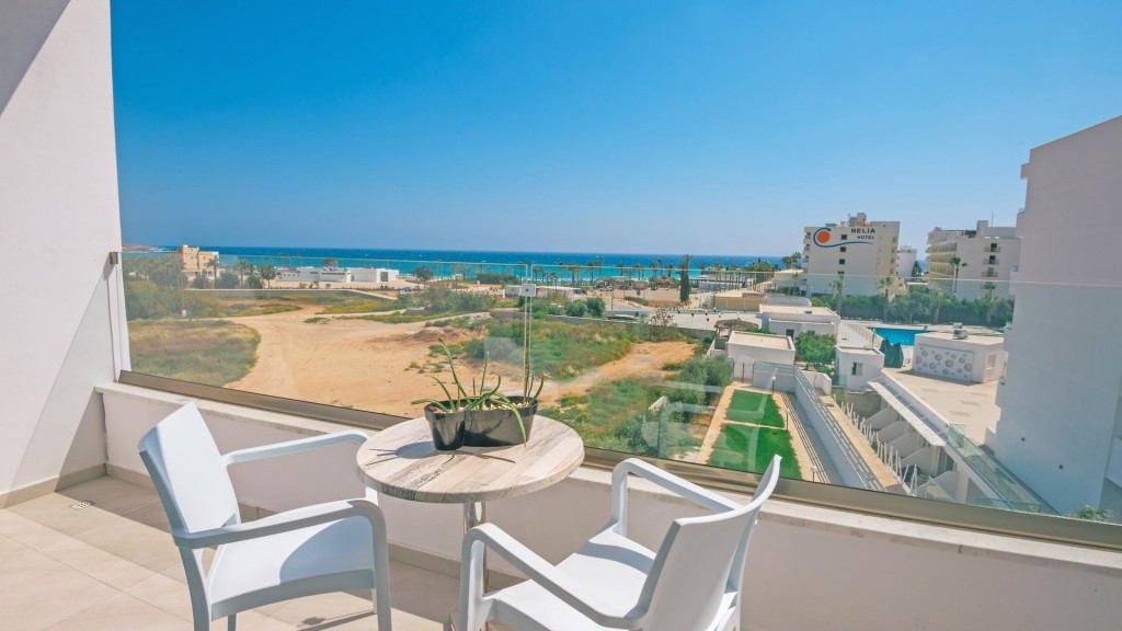 NEW FAMAGUSTA HOTEL AND SUITES