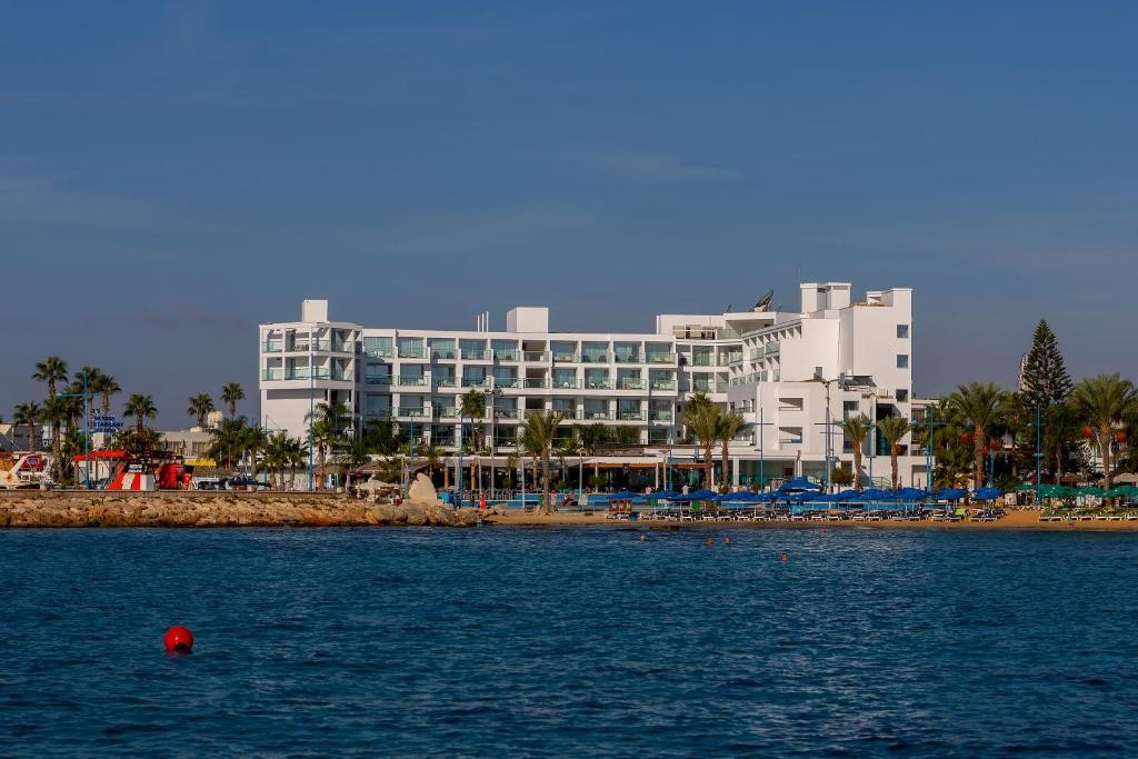 LIMANAKI BEACH HOTEL AND SUITES