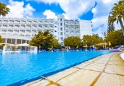 PAPOUIS PROTARAS HOTEL