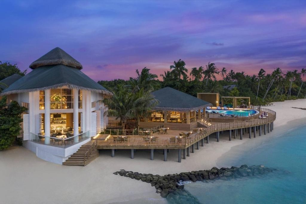 JW MARRIOTT MALDIVES RESORT & SPA