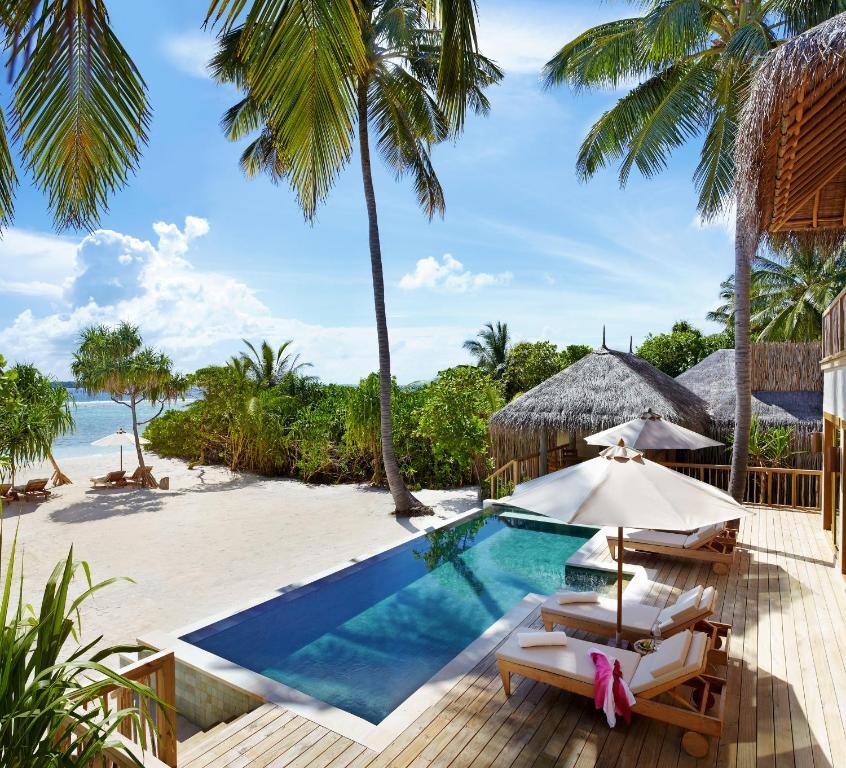 SIX SENSES LAAMU