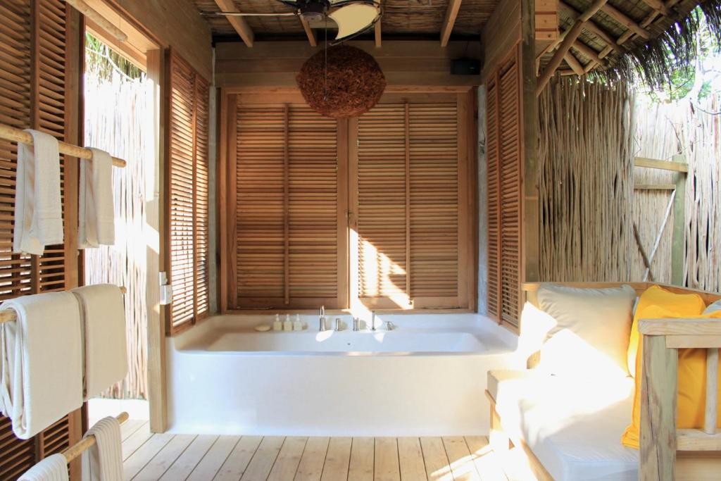 SIX SENSES LAAMU